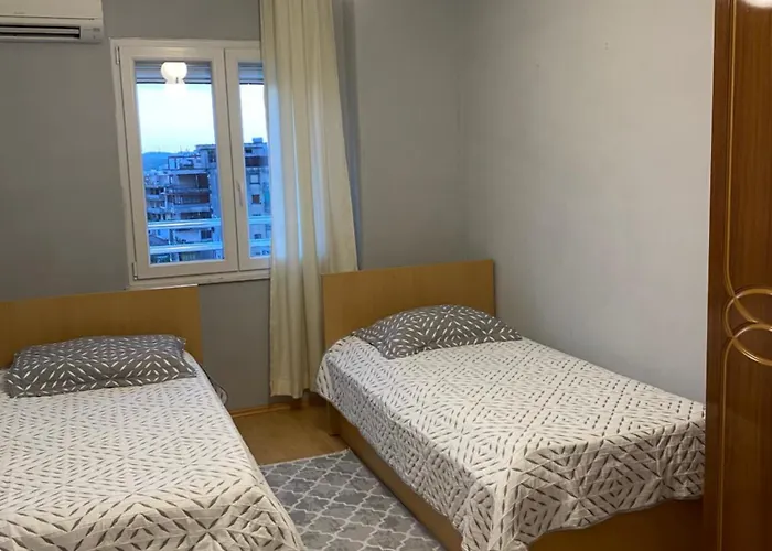 Cozy Near Centre Apartament